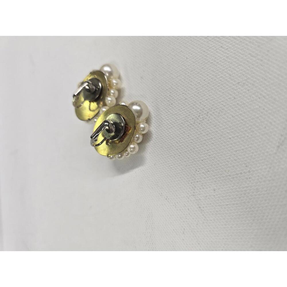 Vintage Glamorous Pearl Cluster Clip Earrings - Picture 7 of 8